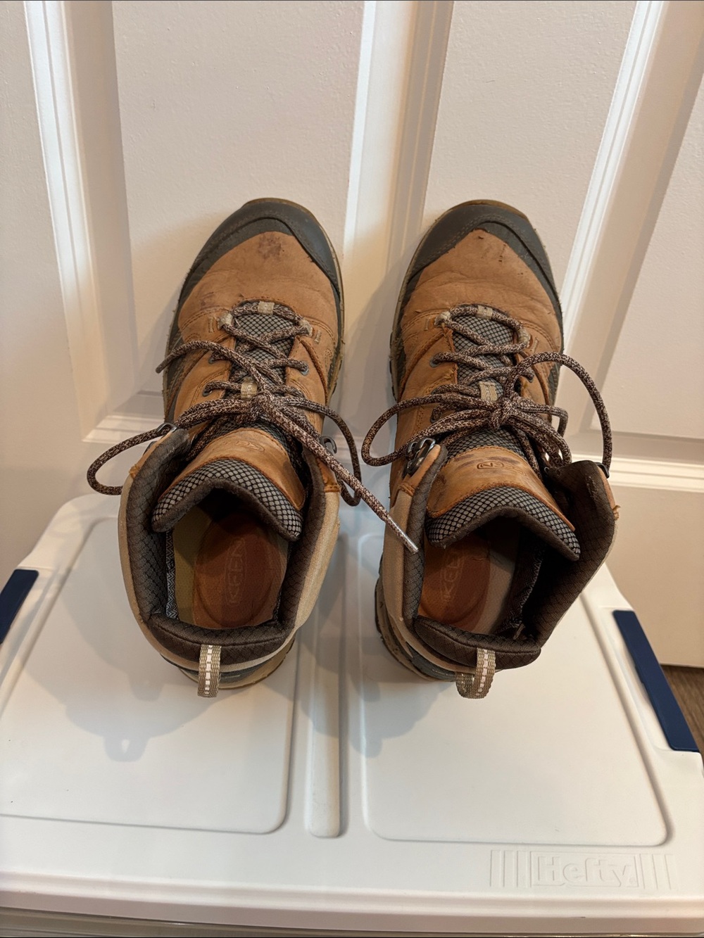 Brown Women’s Hiking Boots - Durable Outdoor Trail Shoes. Size 9 1/2.